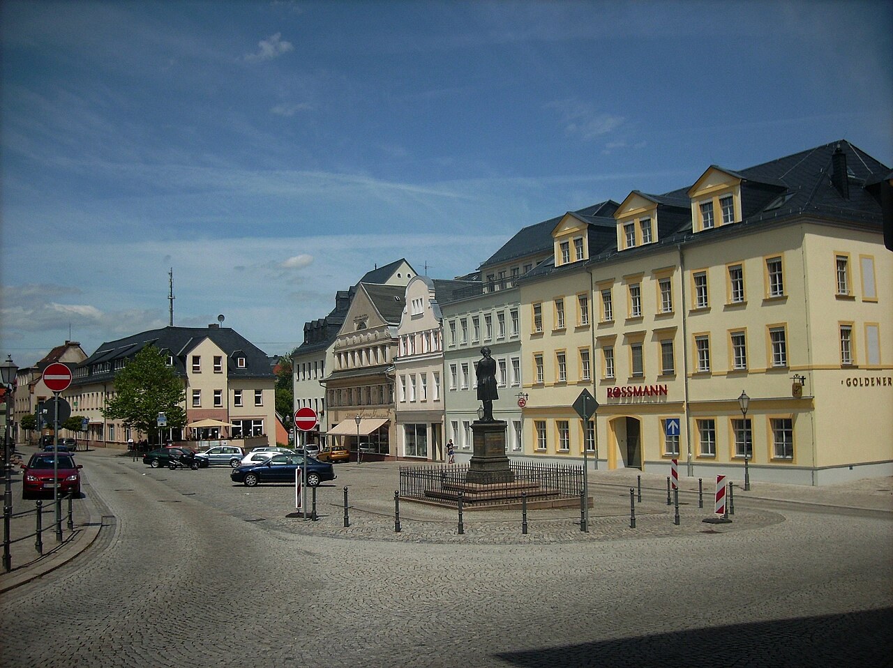 Marktplatz und Häuser in Hainichen